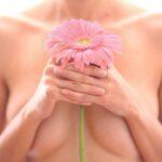 Outubro Rosa: mulheres com câncer de mama têm direito a benefícios previdenciários e assistência social